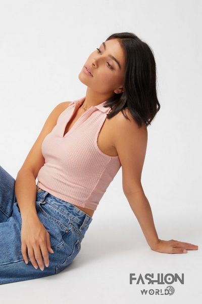 Áo croptop ôm sát body là mẫu áo croptop nữ được ưa chuộng nhất