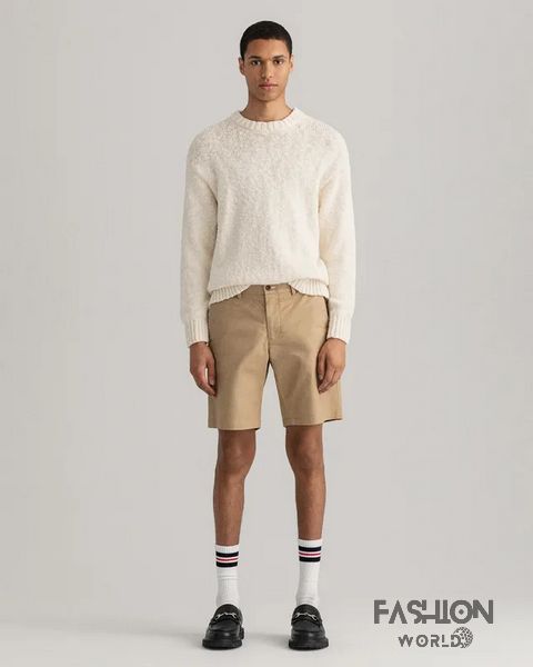 Phối đồ với áo sweater nam + quần short kaki