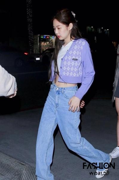 Quần Baggy Jeans là một xu hướng phổ biến trong phong cách Hàn Quốc