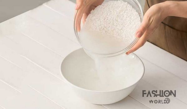 Cách làm sạch quần áo bằng nước vo gạo