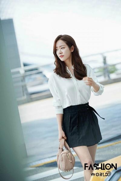 Phong cách thời trang Hàn Quốc U40 của Han Ji Min
