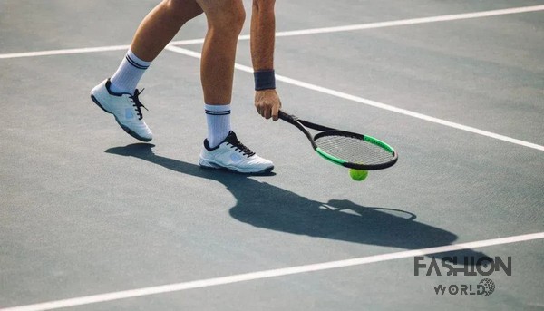 Đối với những môn thể thao yêu cầu chuyển động nhanh như tennis, bắt buộc người chơi phải sử dụng các loại giày có thiết kế phần đế linh hoạt